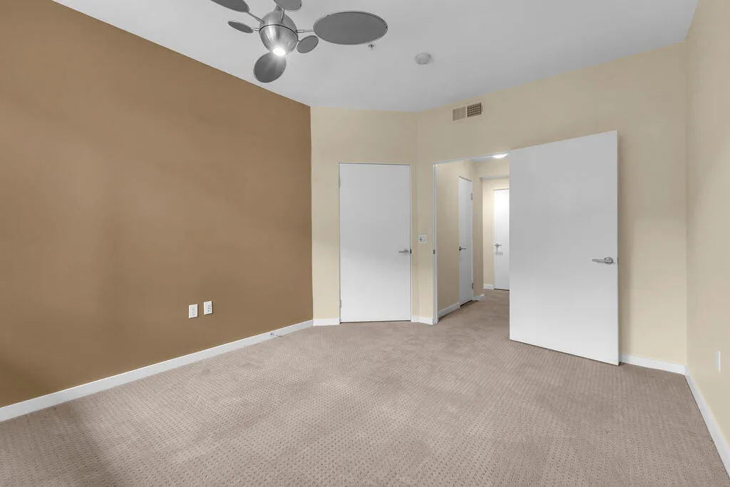 910 E Palm Canyon Drive 101, Palm Springs, California 92264 home-pic-34