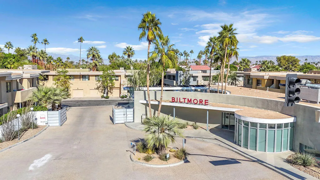 910 E Palm Canyon Drive 101, Palm Springs, California 92264 home-pic-46