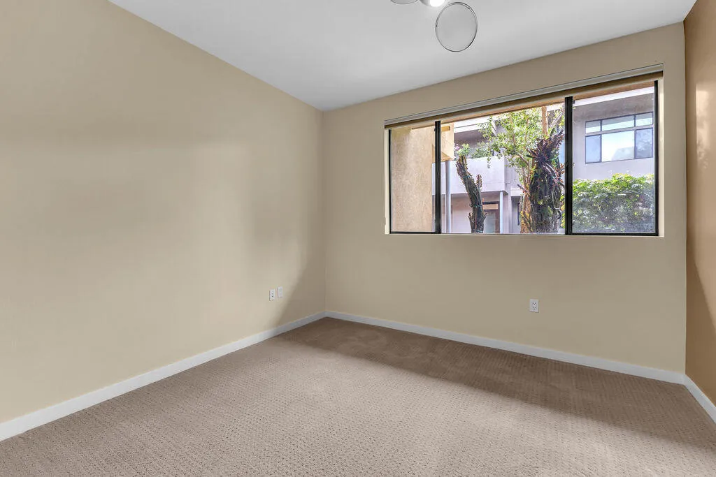 910 E Palm Canyon Drive 101, Palm Springs, California 92264 home-pic-35