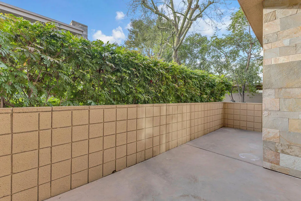 910 E Palm Canyon Drive 101, Palm Springs, California 92264 home-pic-5