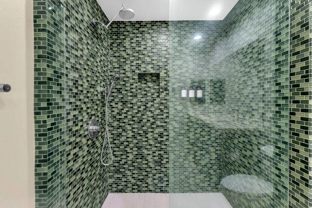 910 E Palm Canyon Drive 101, Palm Springs, California 92264 home-pic-32