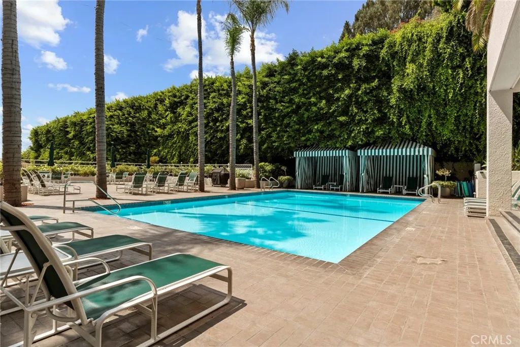 1131 Alta Loma Road 527, West Hollywood, California 90069 home-pic-24