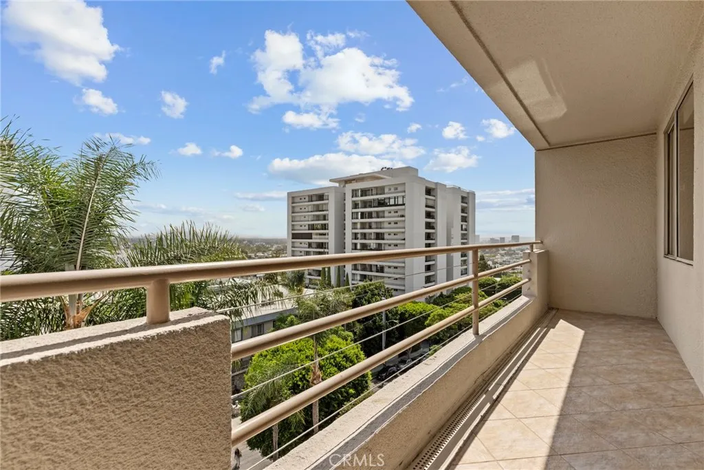1131 Alta Loma Road 527, West Hollywood, California 90069 home-pic-13