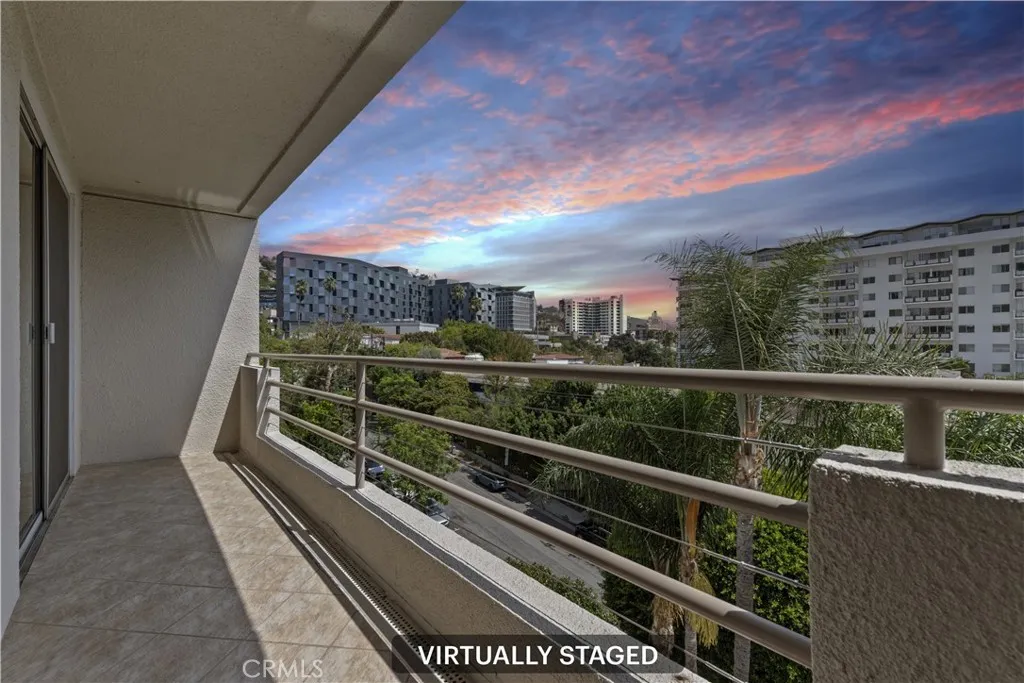 1131 Alta Loma Road 527, West Hollywood, California 90069 home-pic-14