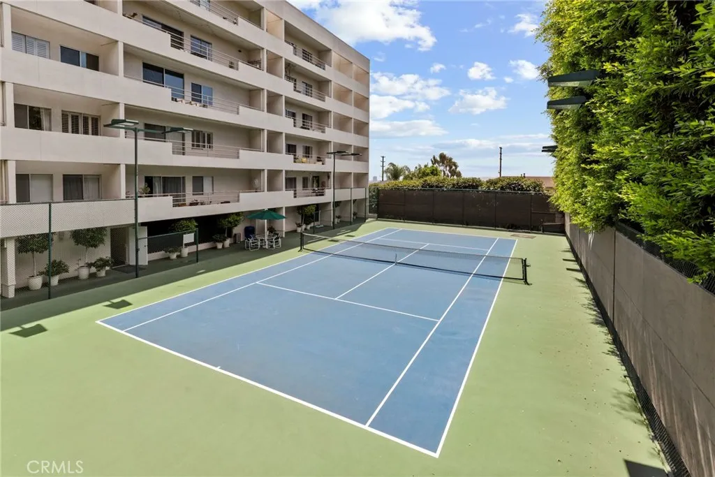 1131 Alta Loma Road 527, West Hollywood, California 90069 home-pic-26
