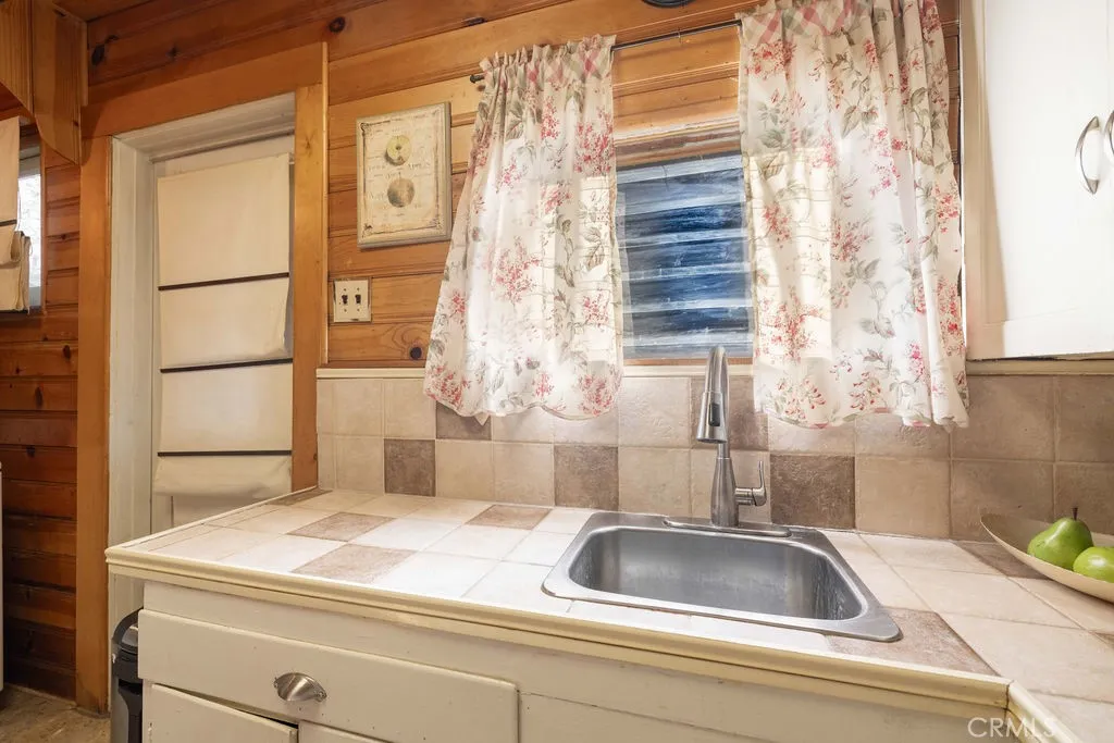 40193 Dream Street, Big Bear Lake, California 92315 home-pic-10