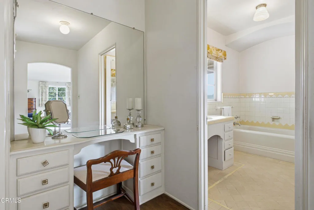 2450 E Orange Grove Boulevard, Pasadena, California 91104 home-pic-31
