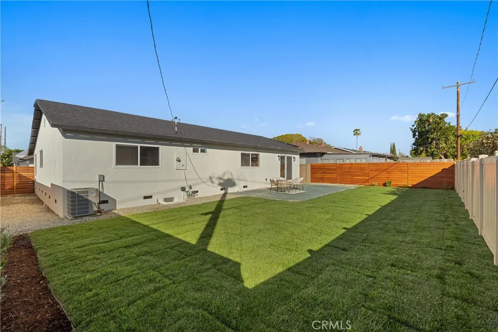 534 E Hoover, Orange, California 92867 home-pic-27
