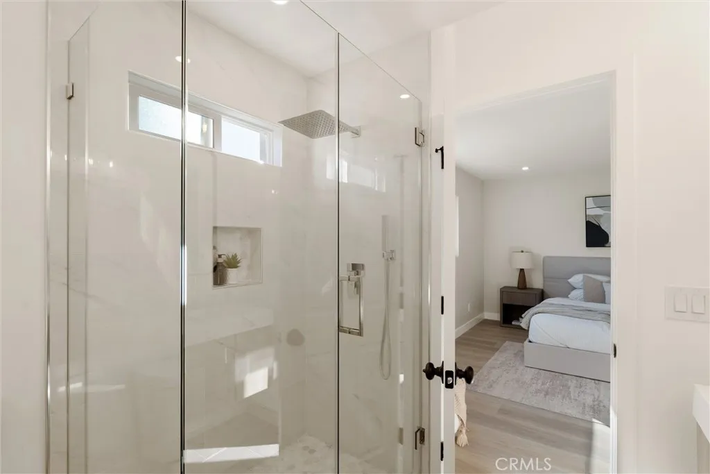 534 E Hoover, Orange, California 92867 home-pic-18