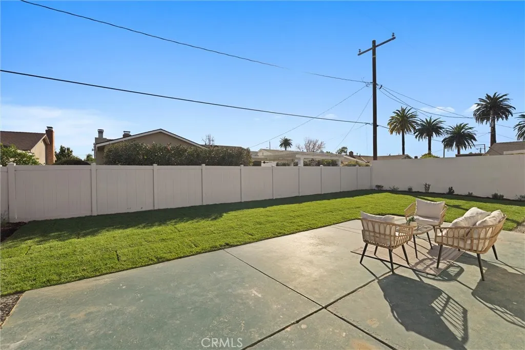 534 E Hoover, Orange, California 92867 home-pic-24
