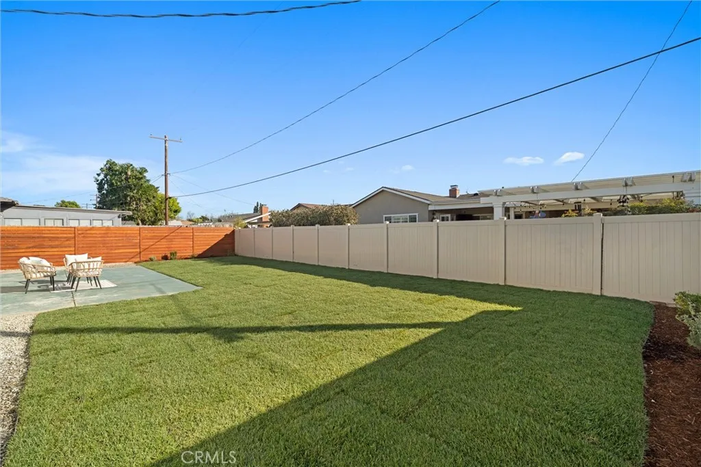 534 E Hoover, Orange, California 92867 home-pic-28