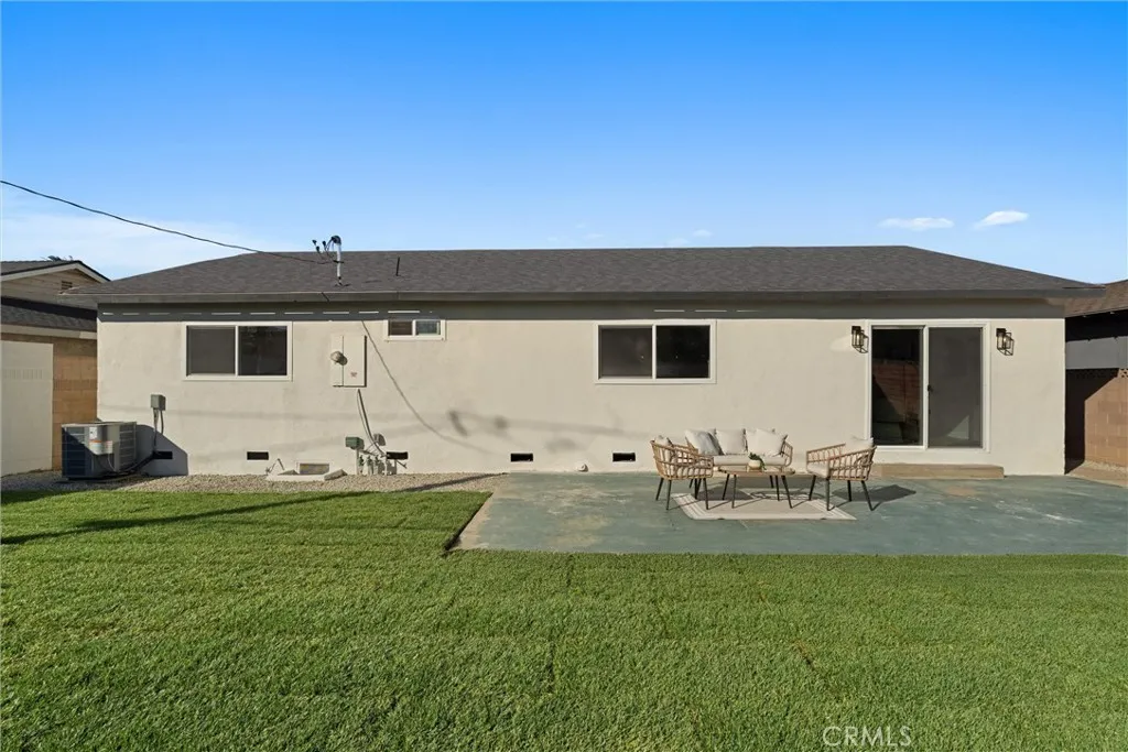 534 E Hoover, Orange, California 92867 home-pic-26