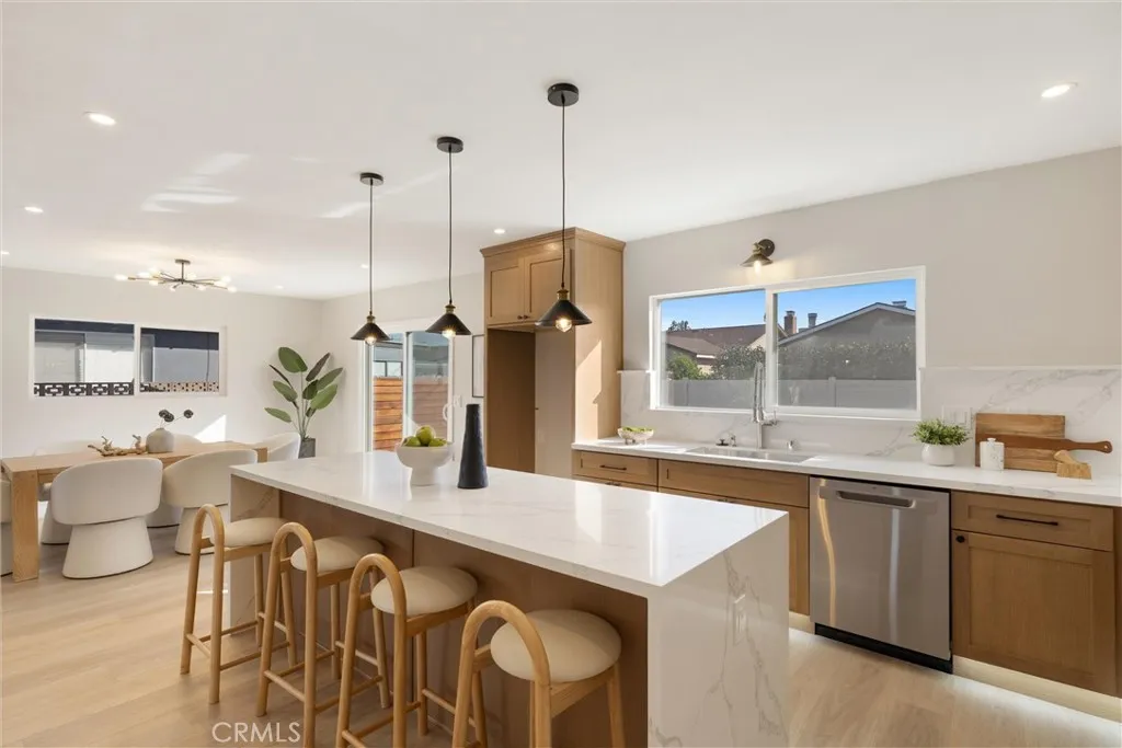 534 E Hoover, Orange, California 92867 home-pic-9