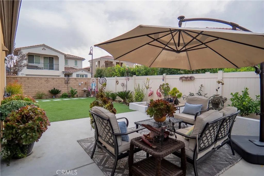 20525 Martingale, Saugus, California 91350 home-pic-14
