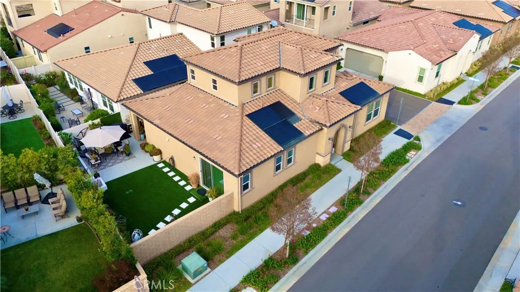 20525 Martingale, Saugus, California 91350 home-pic-28