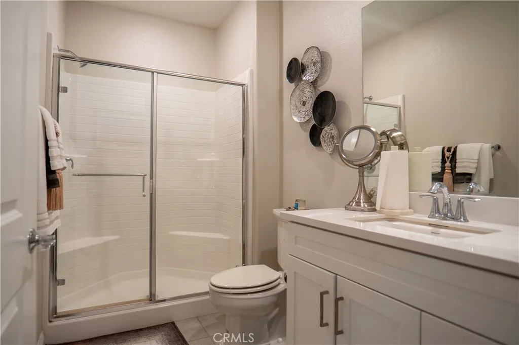 20525 Martingale, Saugus, California 91350 home-pic-19