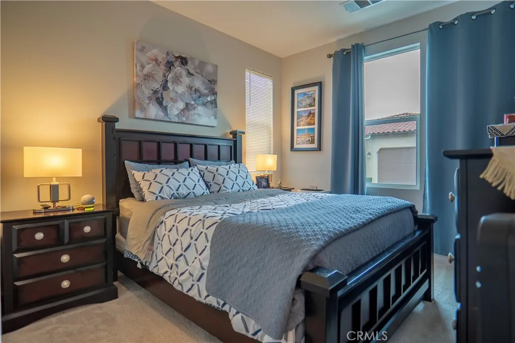 20525 Martingale, Saugus, California 91350 home-pic-23
