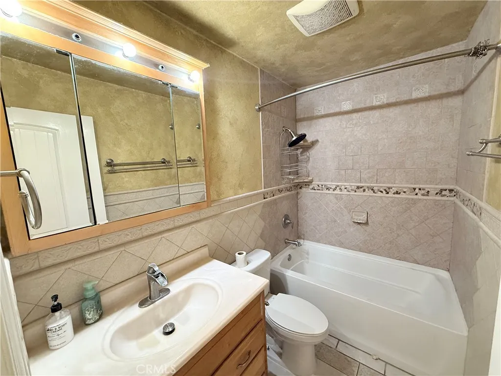 7425 Palo Verde, Fontana, California 92336 home-pic-9