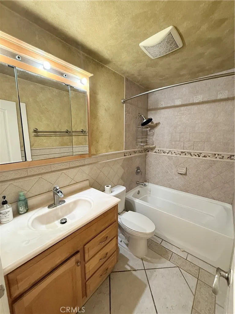 7425 Palo Verde, Fontana, California 92336 home-pic-10