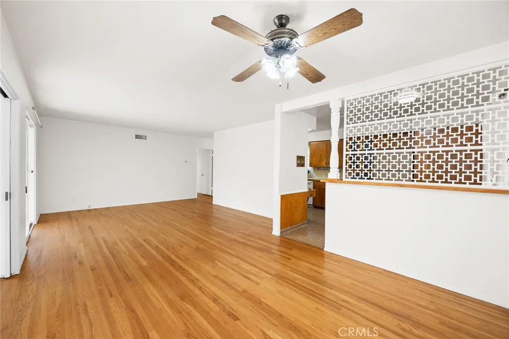 1526 Lynoak Dr, Claremont, California 91711 home-pic-8