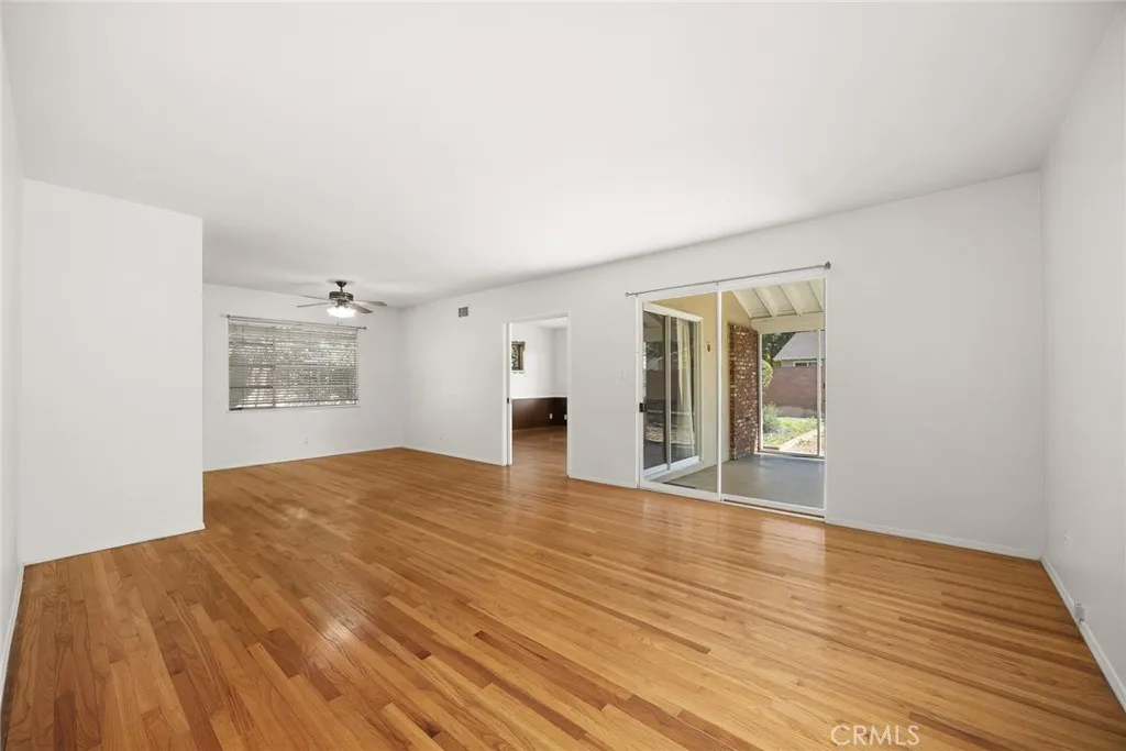 1526 Lynoak Dr, Claremont, California 91711 home-pic-4