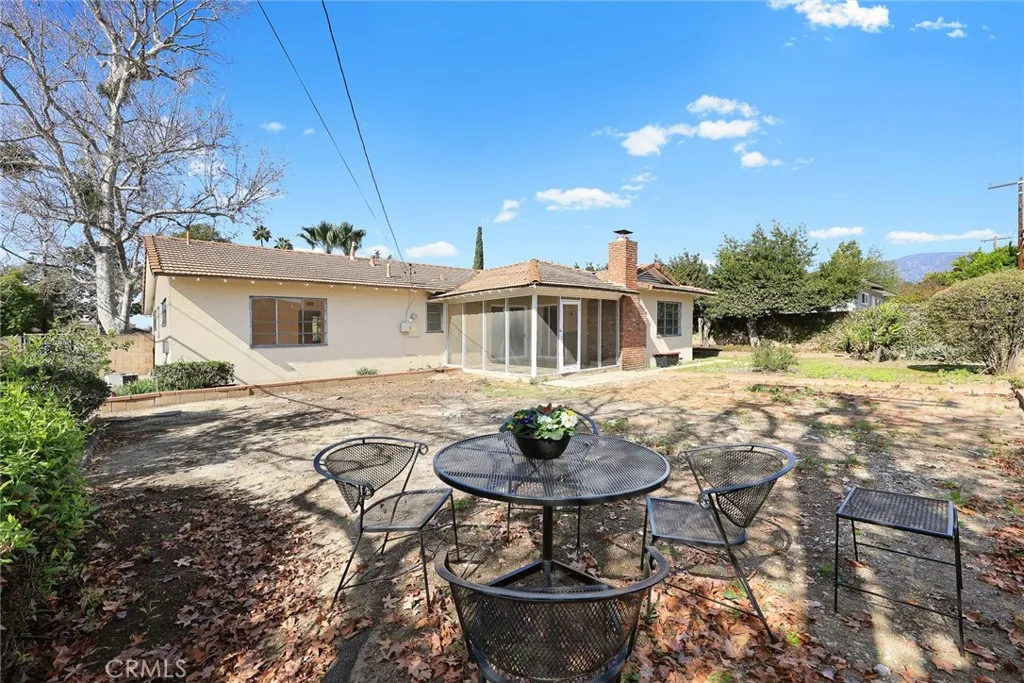 1526 Lynoak Dr, Claremont, California 91711 home-pic-25
