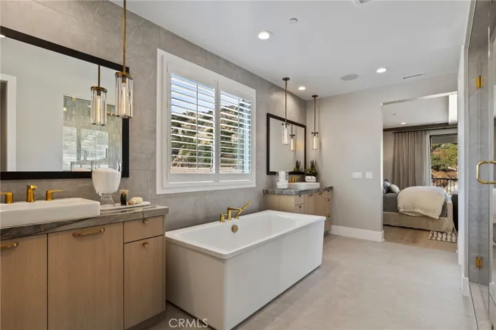 Primary Bathroom: Sunstone - Hidden Oaks Collection -                                             
Photo of Model home.  Not actual home for sale.  Home is still under construction.