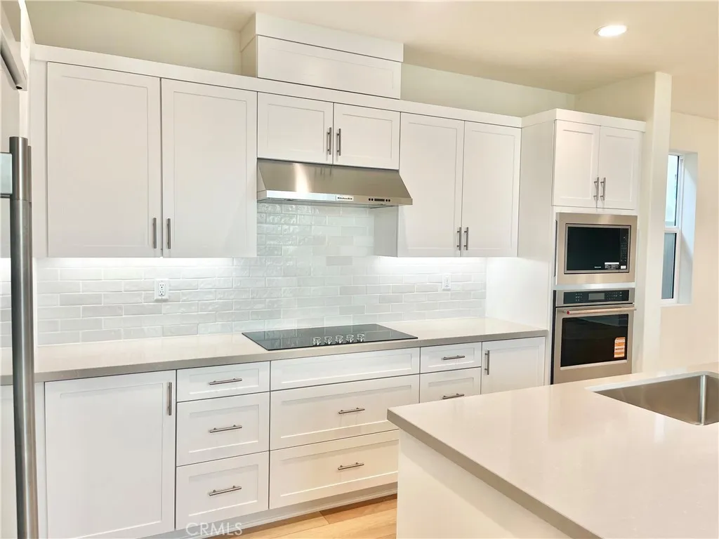 413 Belair Walk, Ventura, California 93004 home-pic-8