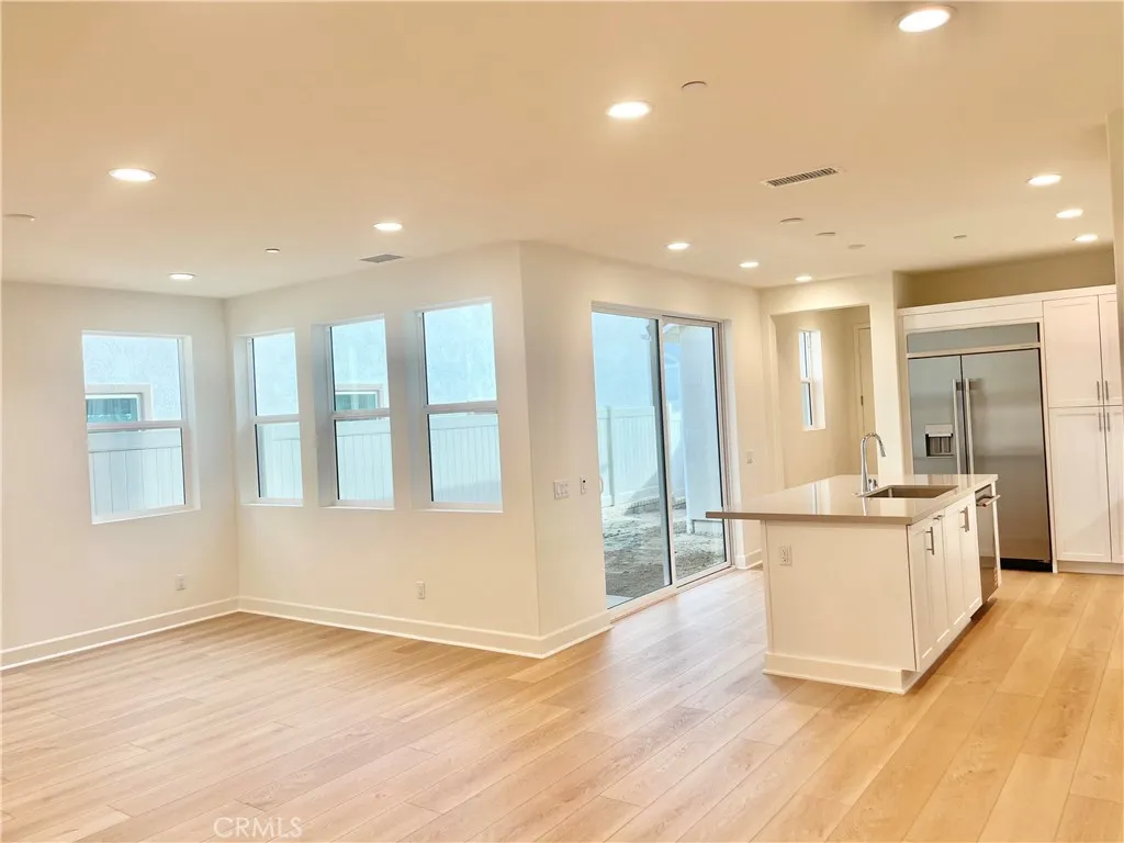 413 Belair Walk, Ventura, California 93004 home-pic-5