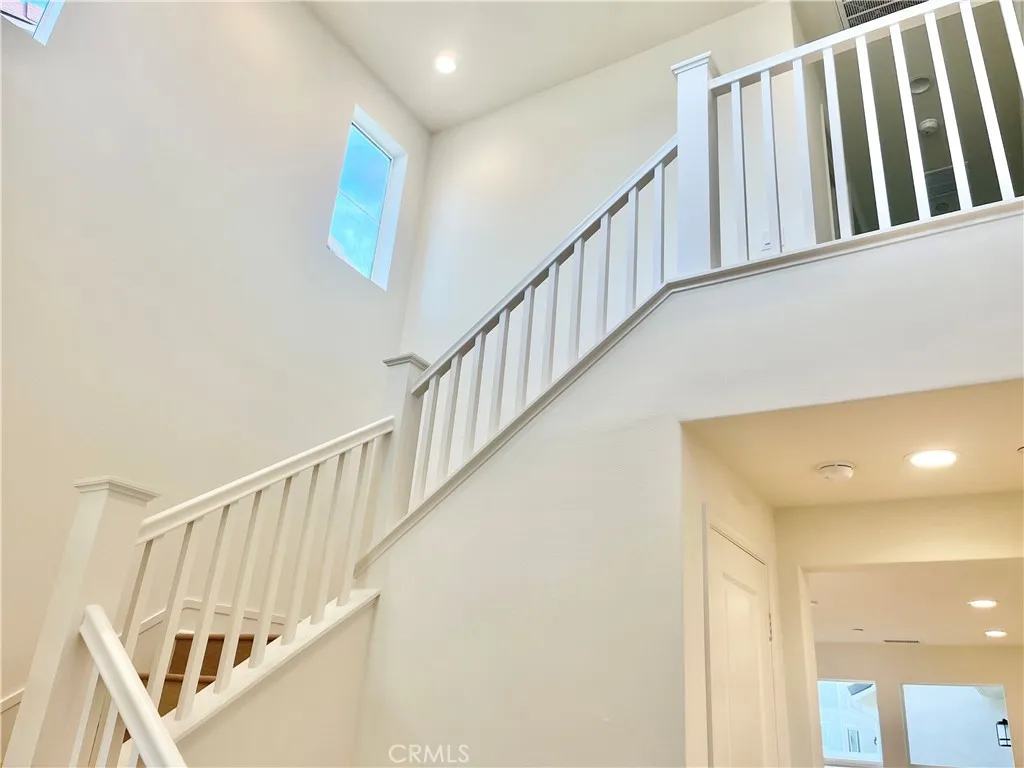 413 Belair Walk, Ventura, California 93004 home-pic-3