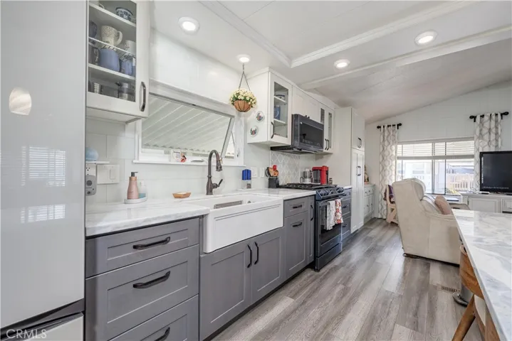 80 Huntington 618, Huntington Beach, California 92648