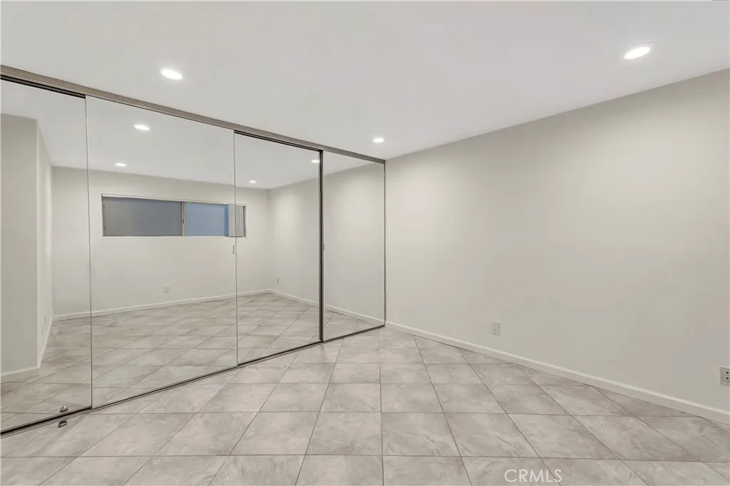 280 Molino 108, Long Beach, California 90803 home-pic-21