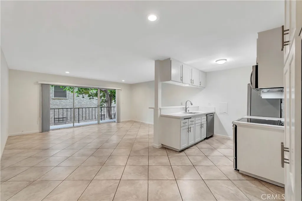 280 Molino 108, Long Beach, California 90803 home-pic-13