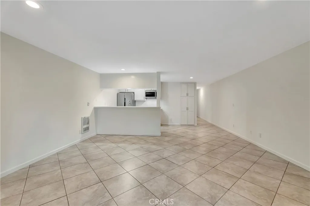 280 Molino 108, Long Beach, California 90803 home-pic-2