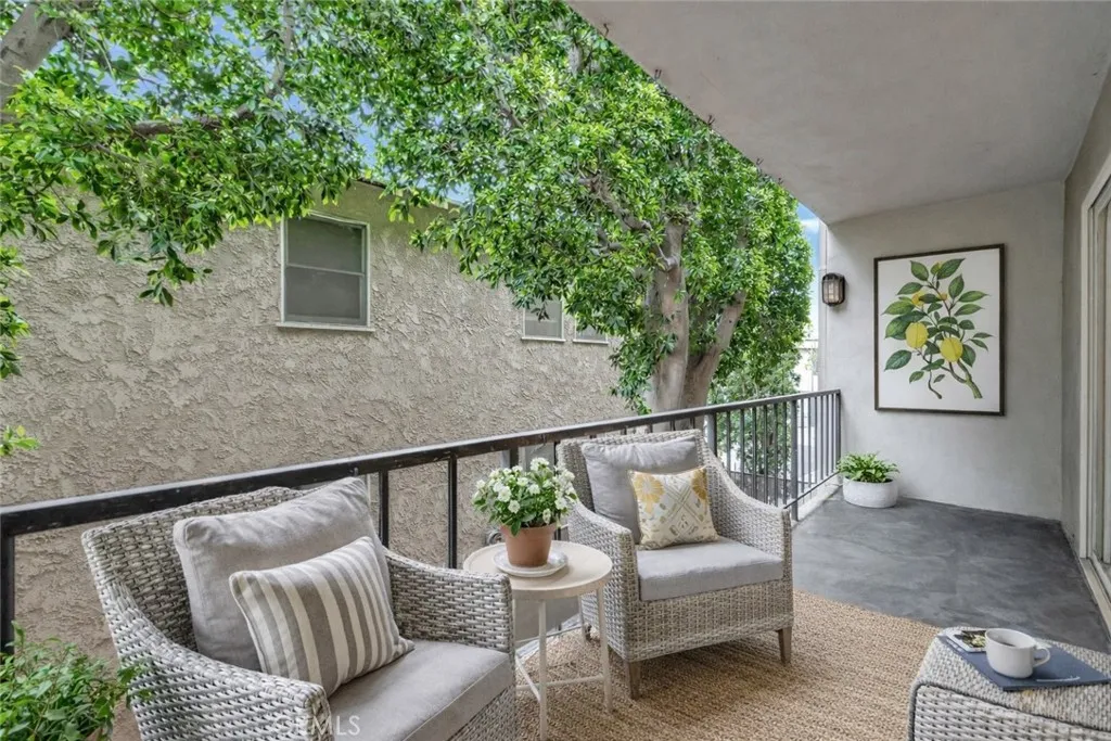 280 Molino 108, Long Beach, California 90803 home-pic-6