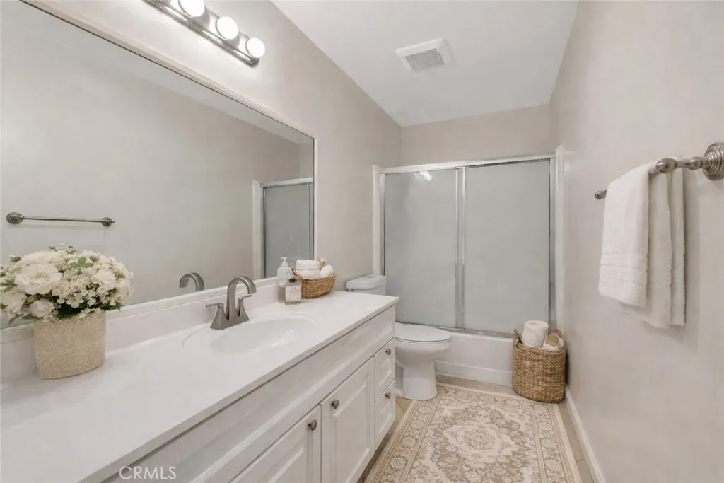 280 Molino 108, Long Beach, California 90803 home-pic-11