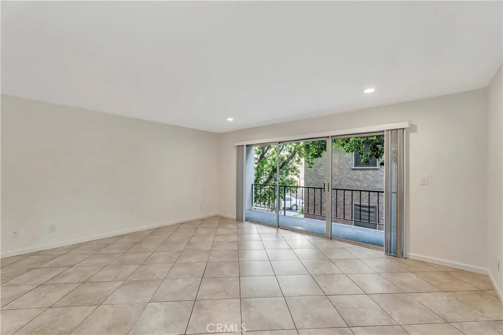 280 Molino 108, Long Beach, California 90803 home-pic-15
