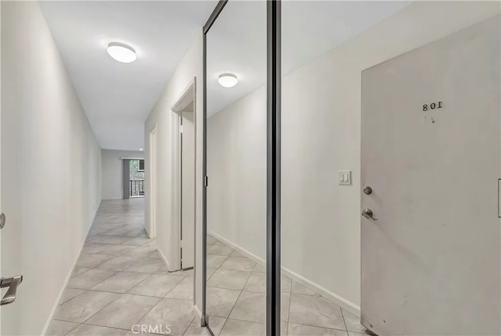 280 Molino 108, Long Beach, California 90803 home-pic-14