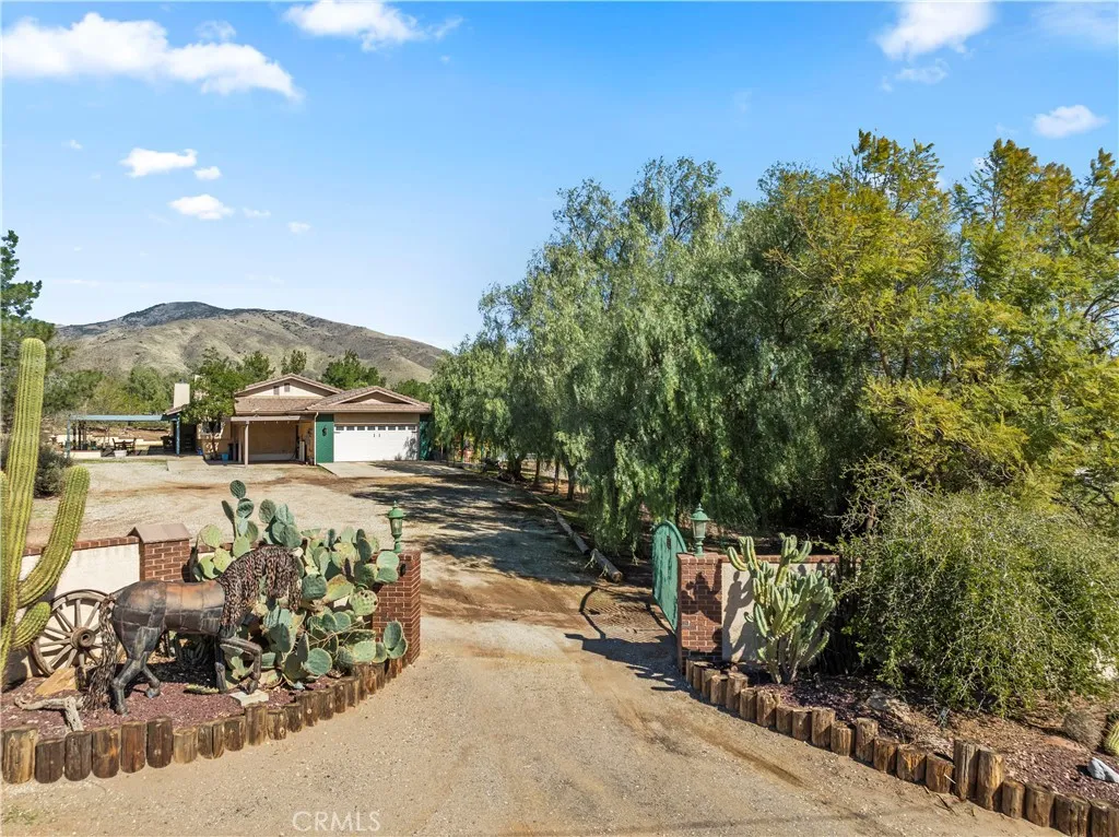 35728 Beauty Vista Lane, Agua Dulce, California 91390 home-pic-1