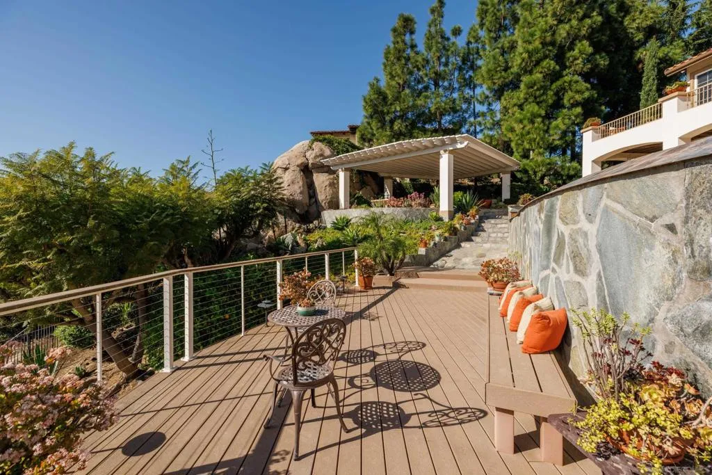 29166 Meadow Glen Way West, Escondido, California 92026 home-pic-12