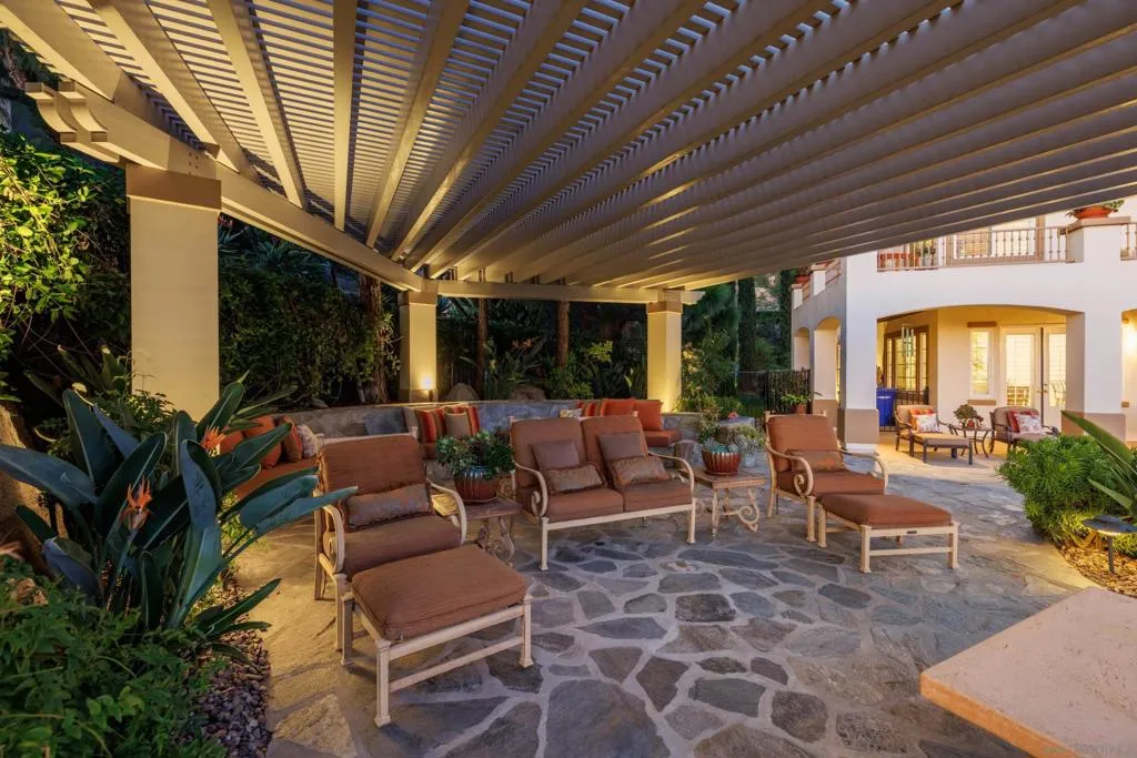 29166 Meadow Glen Way West, Escondido, California 92026 home-pic-6