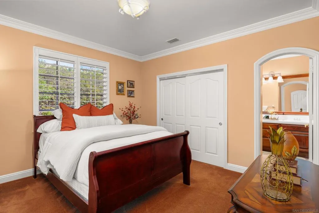 29166 Meadow Glen Way West, Escondido, California 92026 home-pic-43