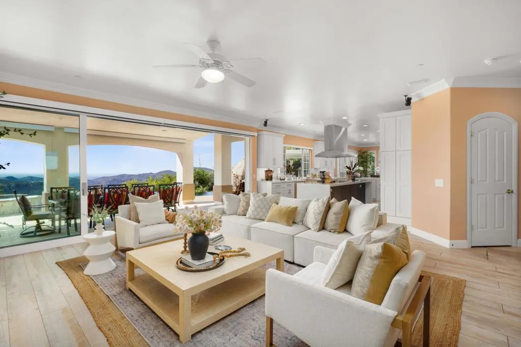 29166 Meadow Glen Way West, Escondido, California 92026 home-pic-23