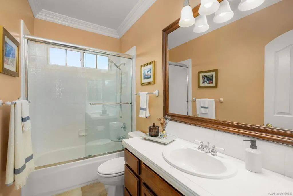 29166 Meadow Glen Way West, Escondido, California 92026 home-pic-48