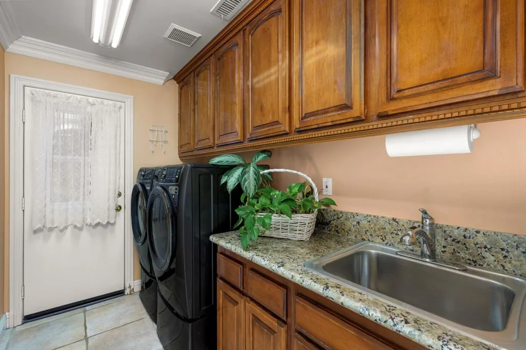 29166 Meadow Glen Way West, Escondido, California 92026 home-pic-31