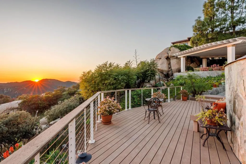 29166 Meadow Glen Way West, Escondido, California 92026 home-pic-18
