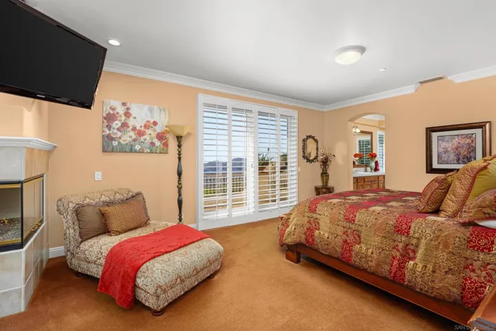 29166 Meadow Glen Way West, Escondido, California 92026