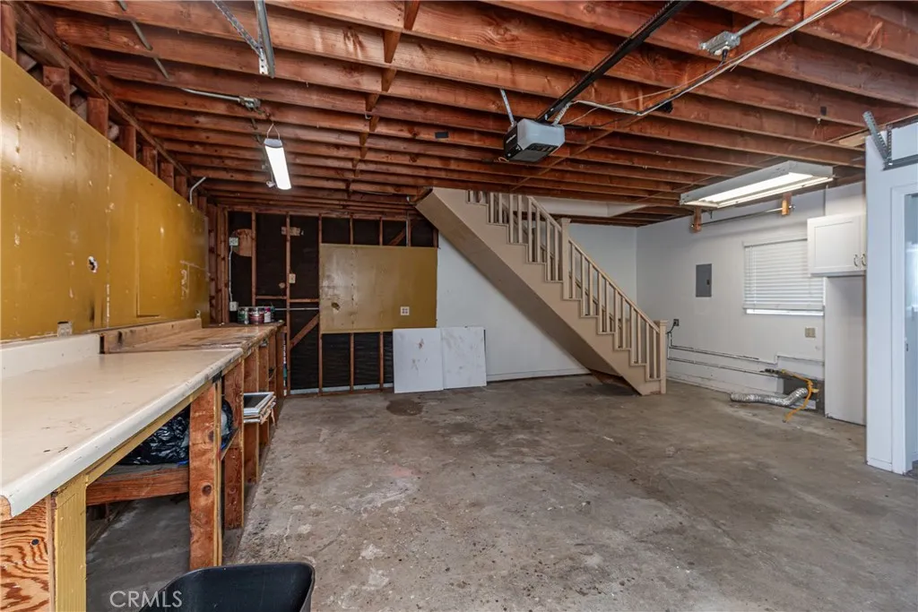 211 S Keystone, Burbank, California 91506 home-pic-37