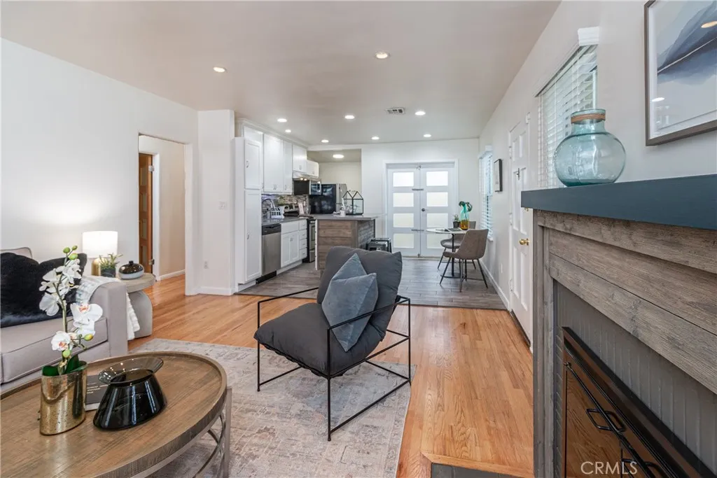 211 S Keystone, Burbank, California 91506 home-pic-6