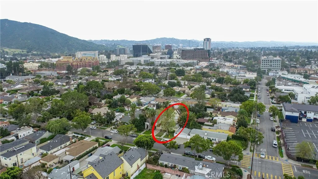 211 S Keystone, Burbank, California 91506 home-pic-52